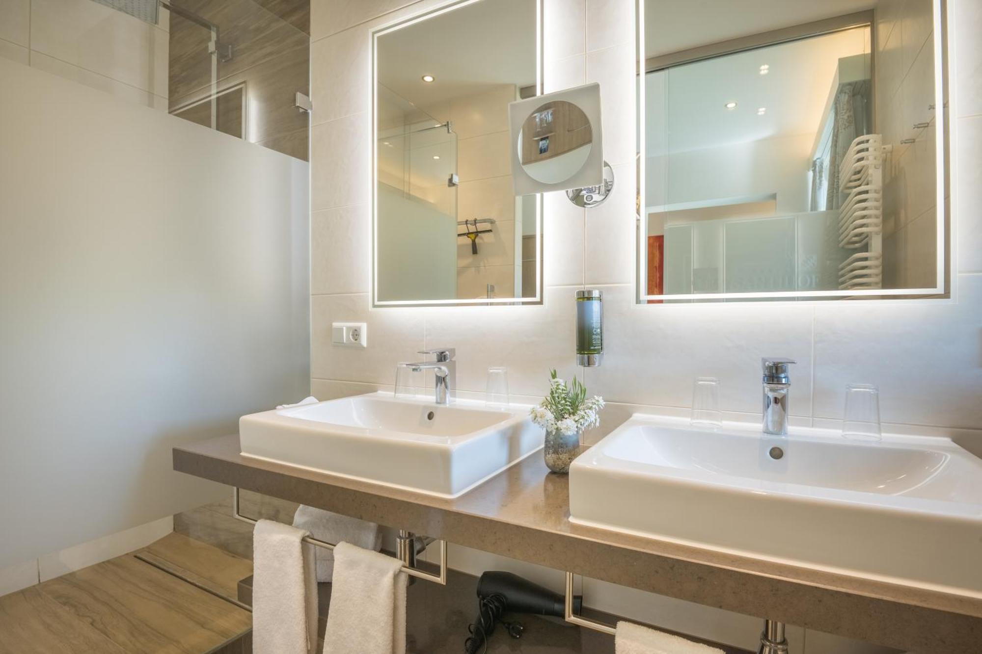 Chrysantihof Hotel 4*